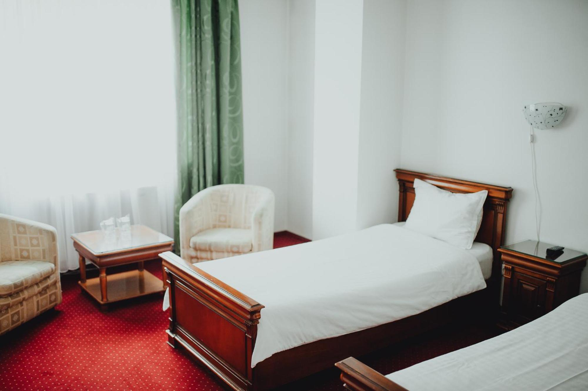 Hotel Bavaria كرايوفا المظهر الخارجي الصورة