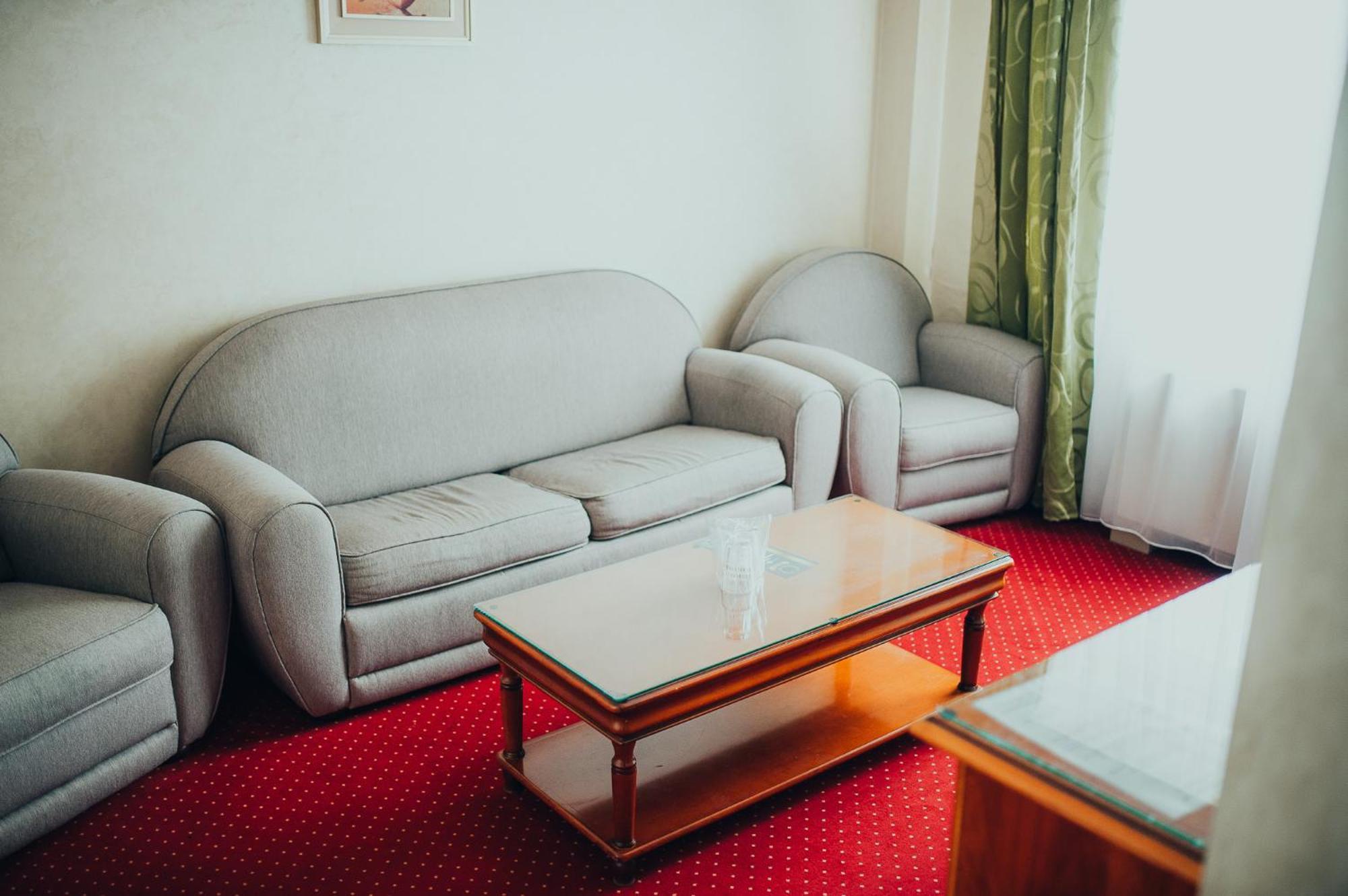 Hotel Bavaria كرايوفا المظهر الخارجي الصورة