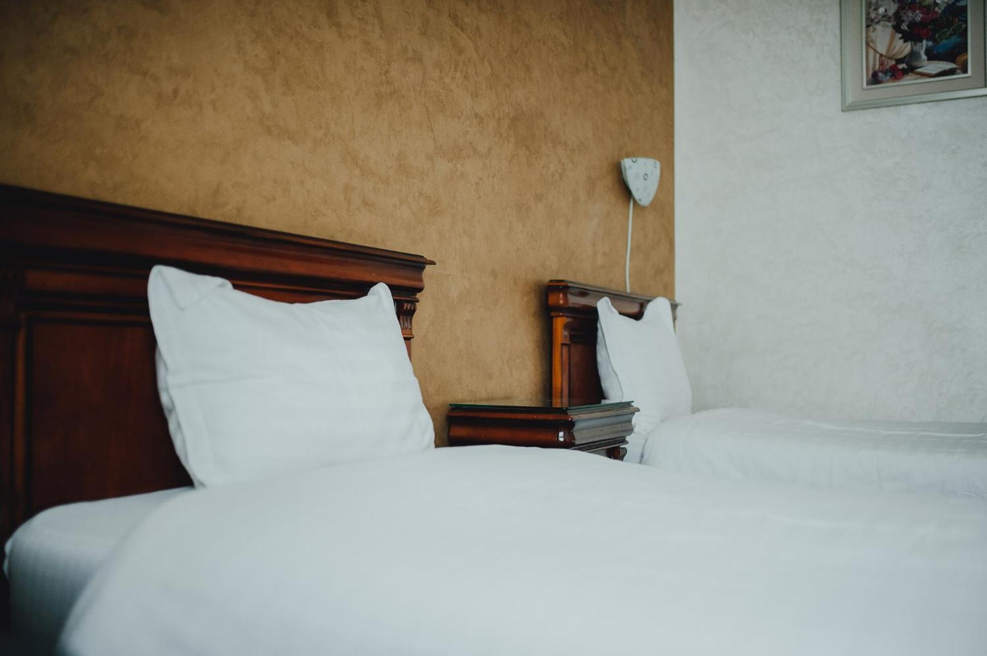Hotel Bavaria كرايوفا المظهر الخارجي الصورة