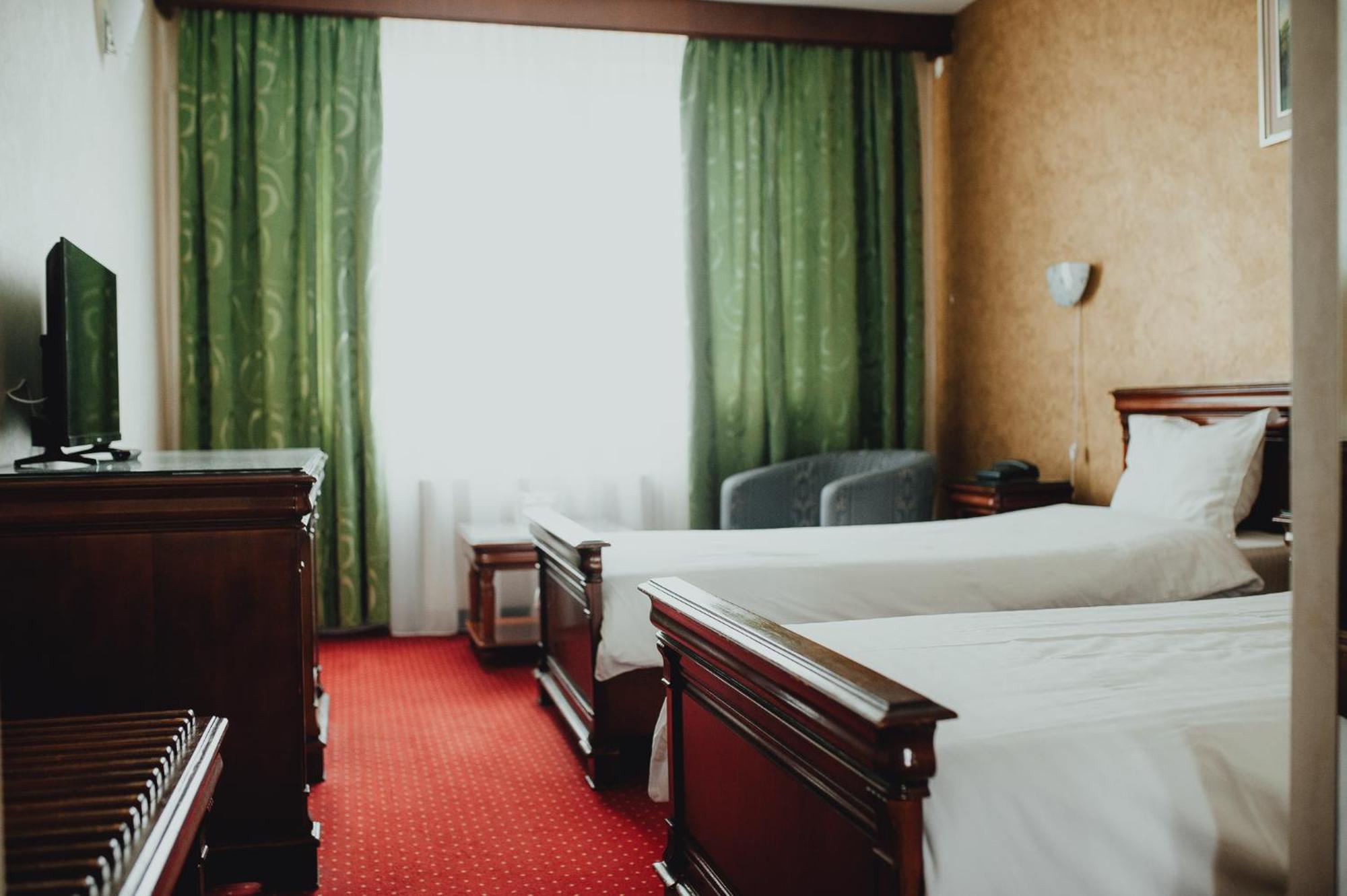 Hotel Bavaria كرايوفا المظهر الخارجي الصورة